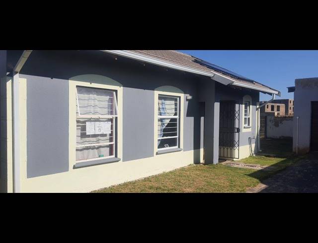 3 BEDROOM HOUSE FOR SALE IN SALFIN